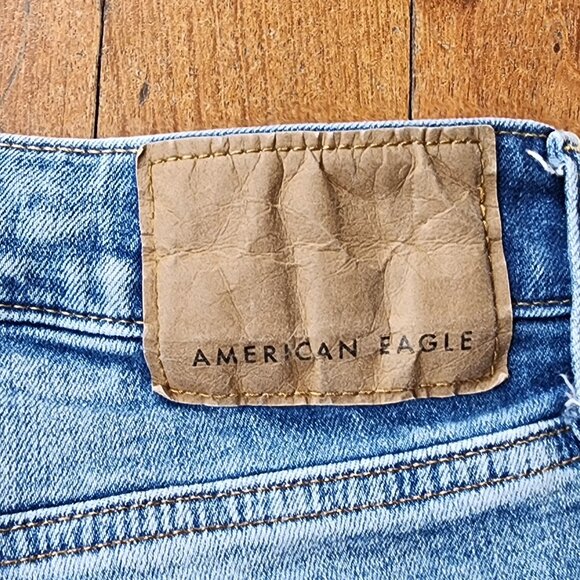 American Eagle Outfitters Light Wash Slim Straight Leg Jeans Size 29 x 34 - Picture 16 of 16